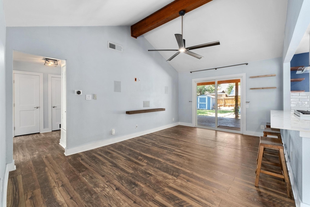 7404 Lunar Dr - Photo 4
