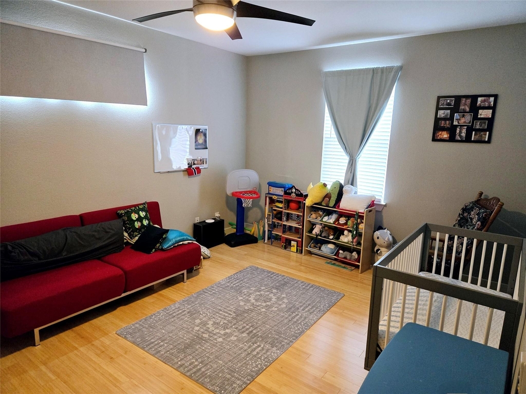 3004 Neal St - Photo 5