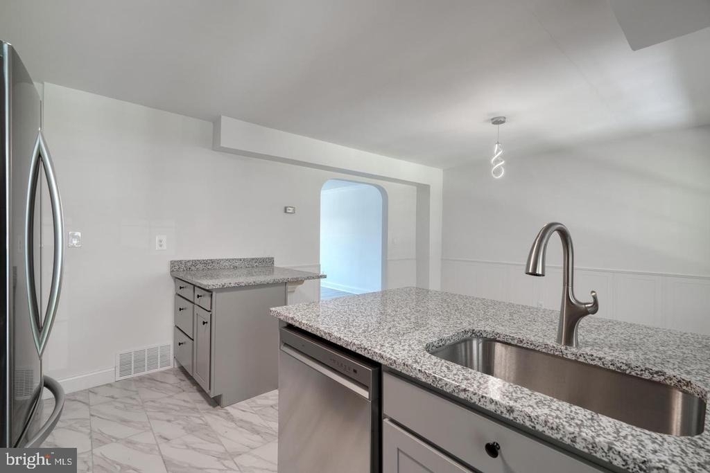 1722 Edgewood Road - Photo 10