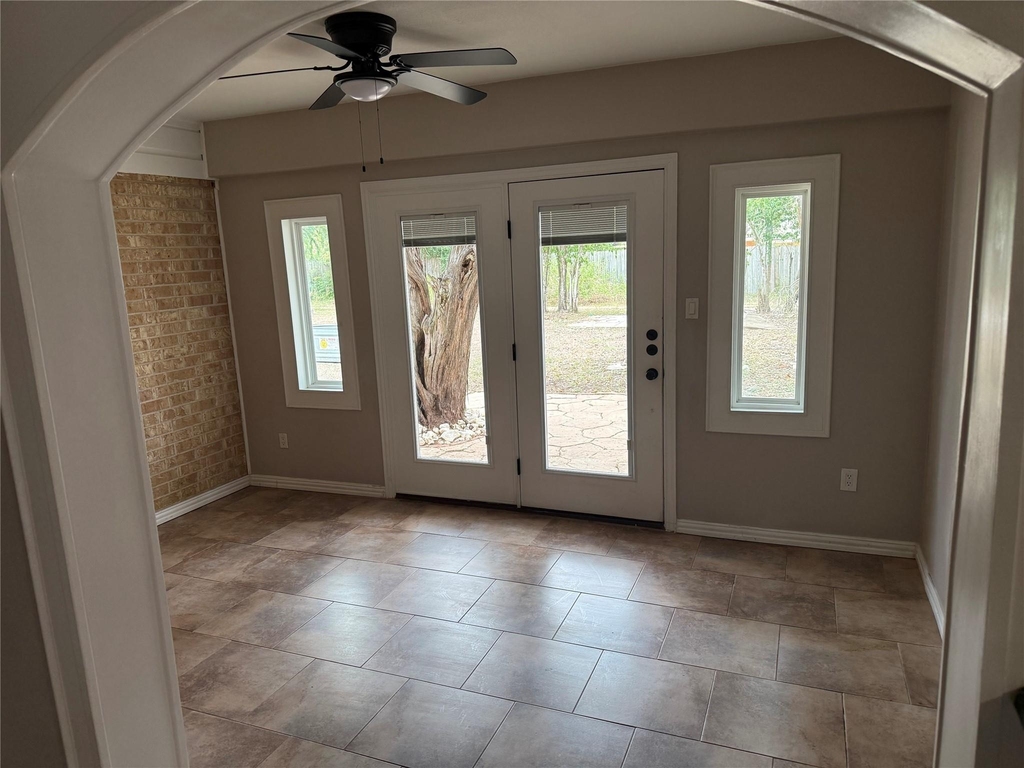 1005 #7 Hazelton St - Photo 18