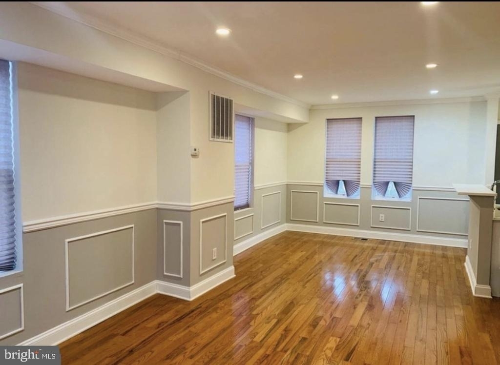 617 Montpelier Street - Photo 1
