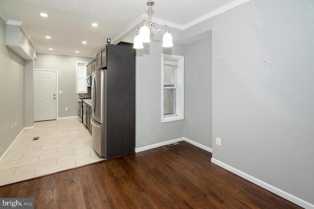 745 Dolphin Street - Photo 3