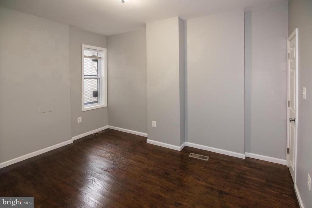 745 Dolphin Street - Photo 5