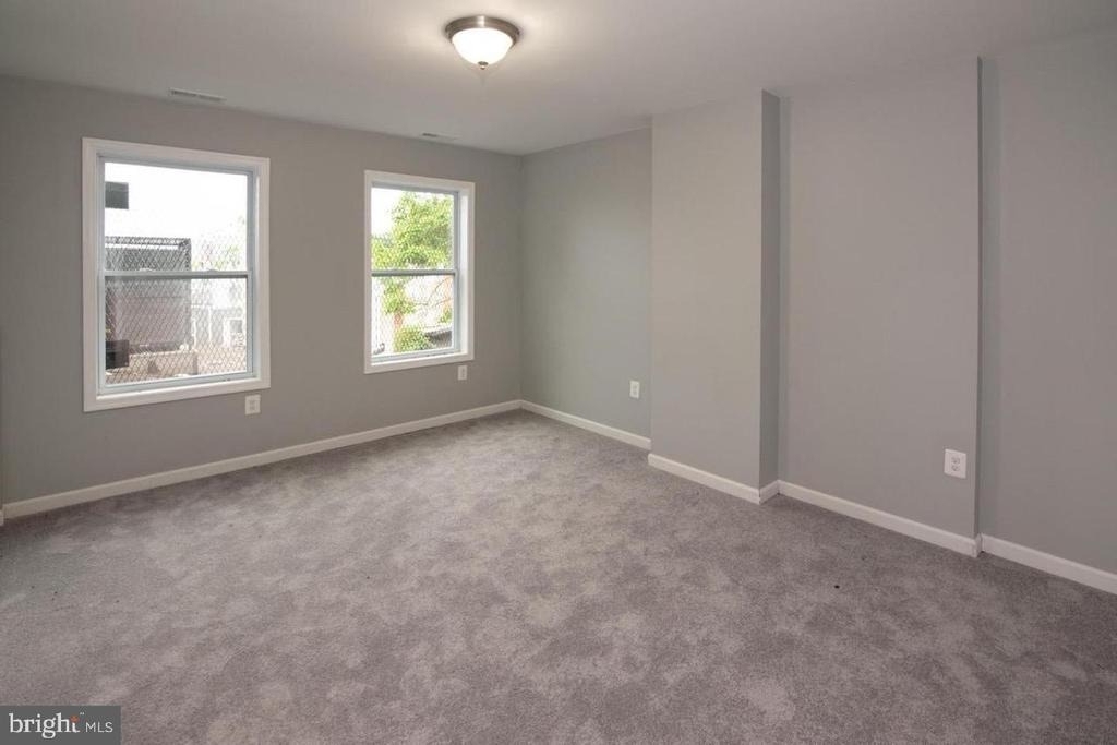 745 Dolphin Street - Photo 6