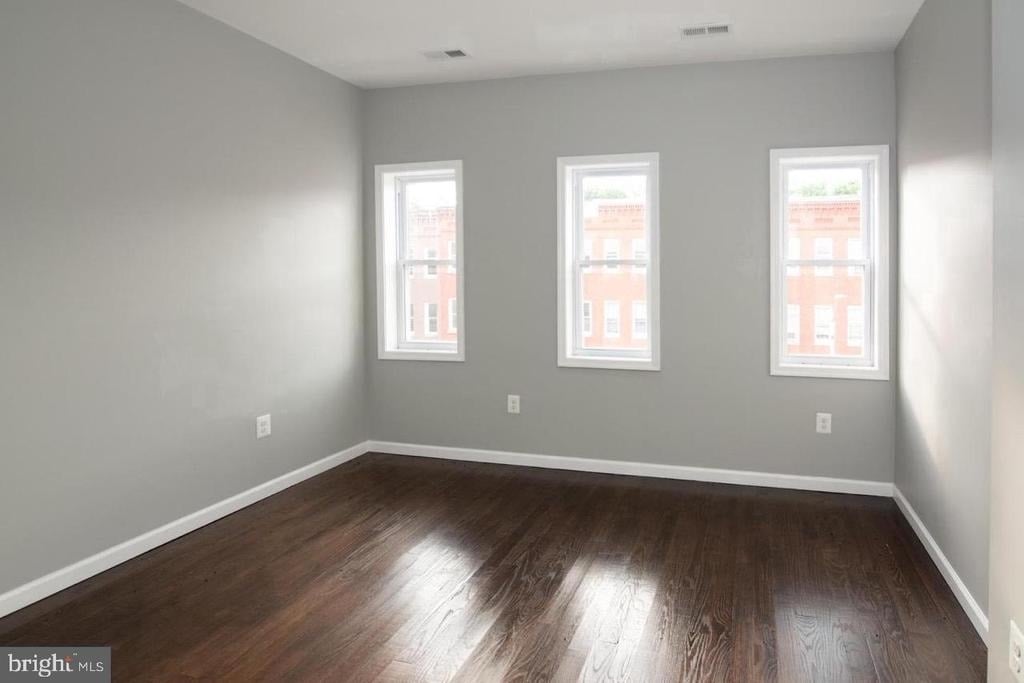 745 Dolphin Street - Photo 11