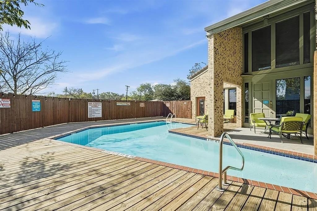 8888 Tallwood Dr - Photo 1