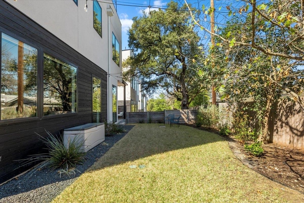 1225 Hillside Ave - Photo 4