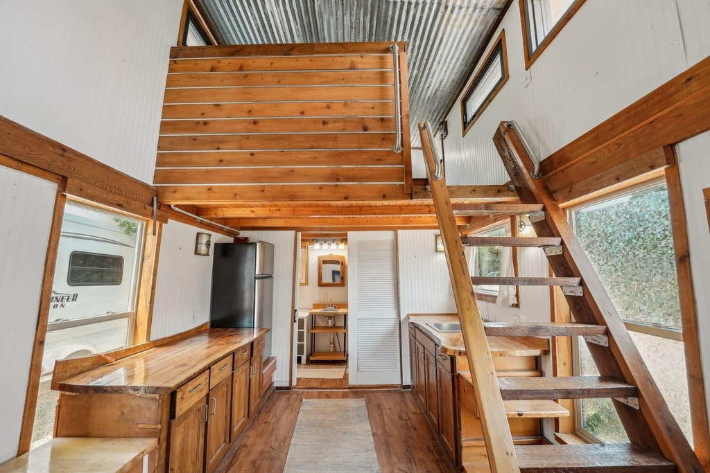 15211 Fitzhugh Rd - Photo 2