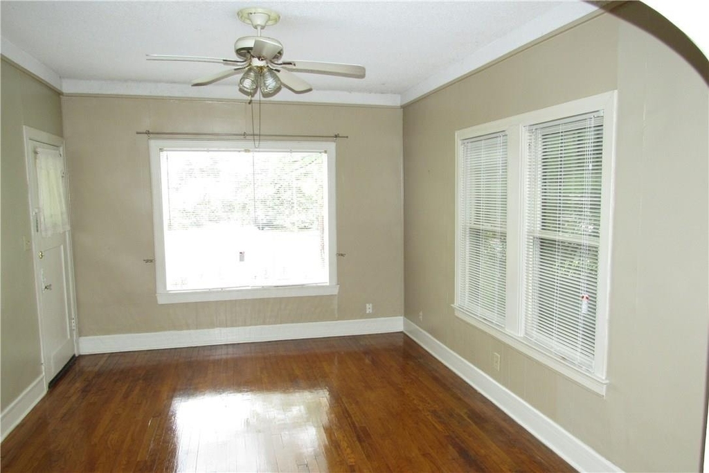 1715 Briar St - Photo 1
