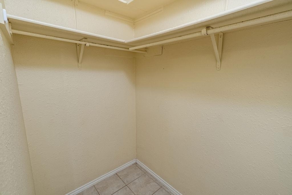 2403 Monarch Dr - Photo 10