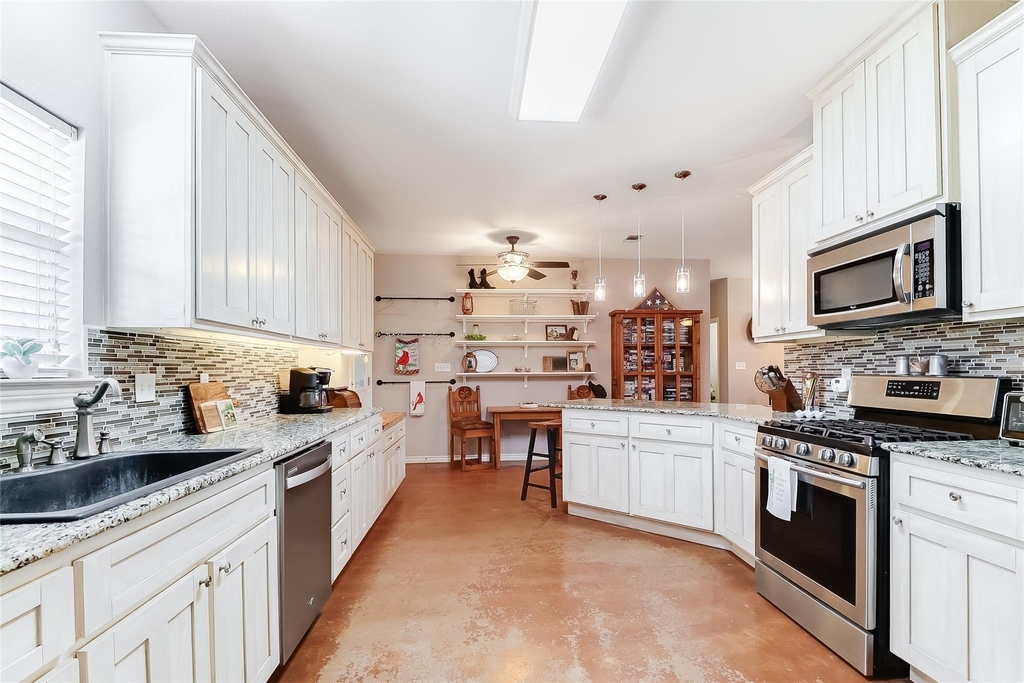2271 County Road 112 - Photo 14