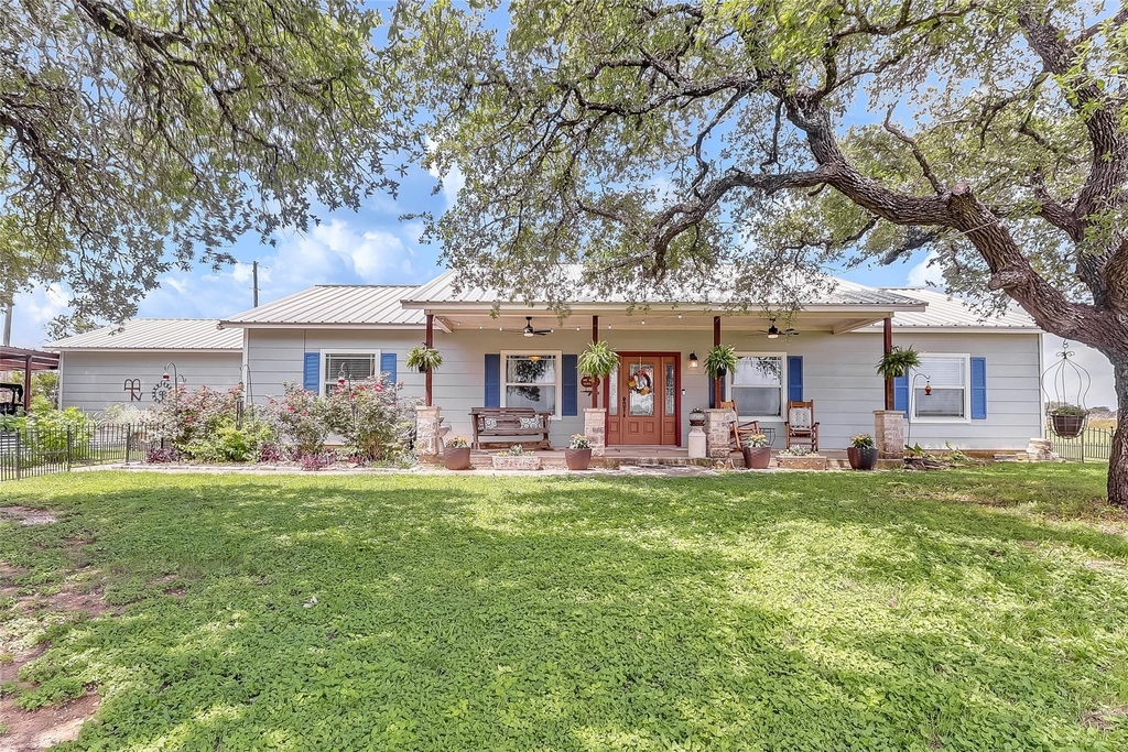 2271 County Road 112 - Photo 1