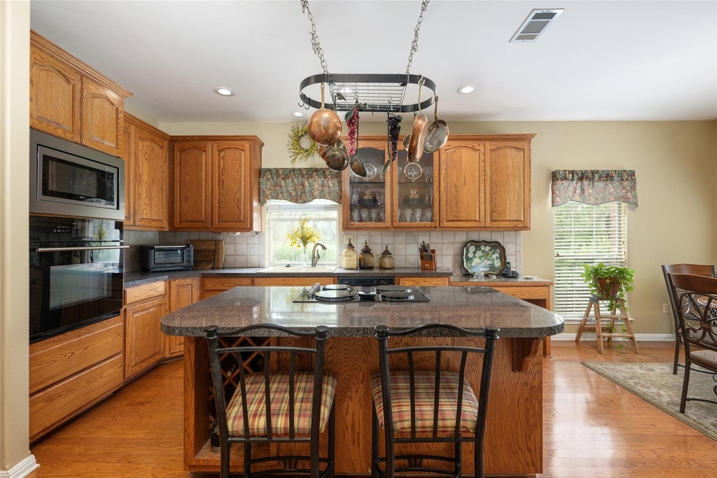 391 Liberty Dr - Photo 8