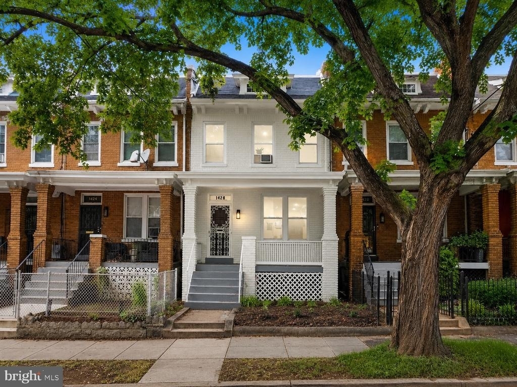 1426 S Se - Photo 1