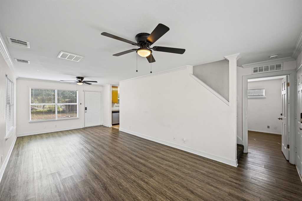 300 Blackson Ave - Photo 4