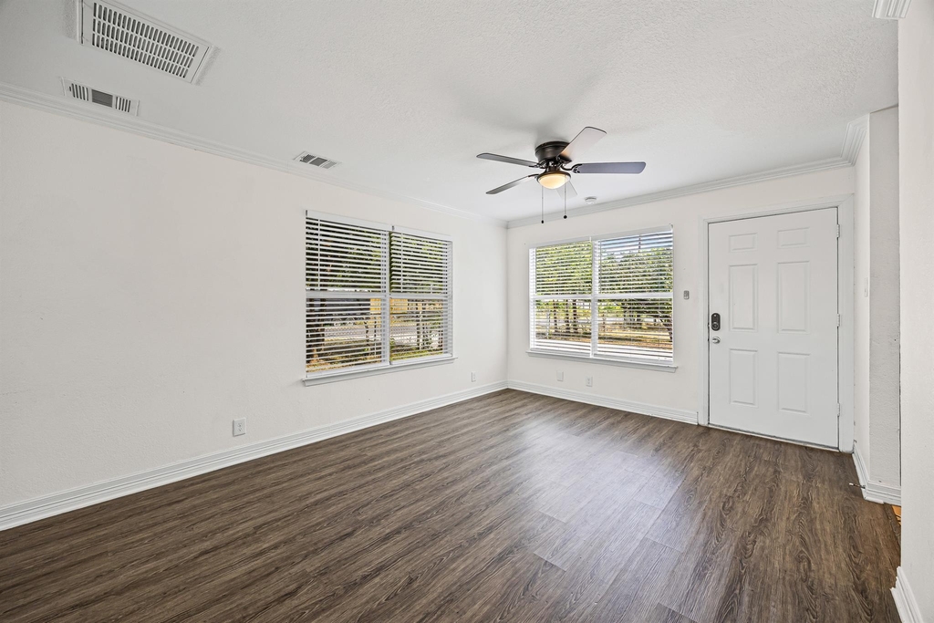 300 Blackson Ave - Photo 6