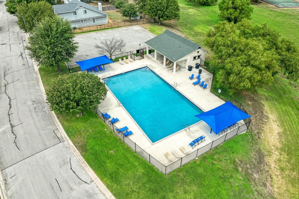 903 Estate Dr - Photo 35