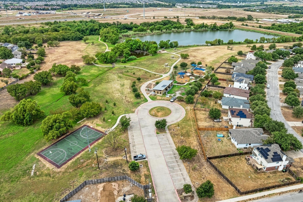 903 Estate Dr - Photo 36
