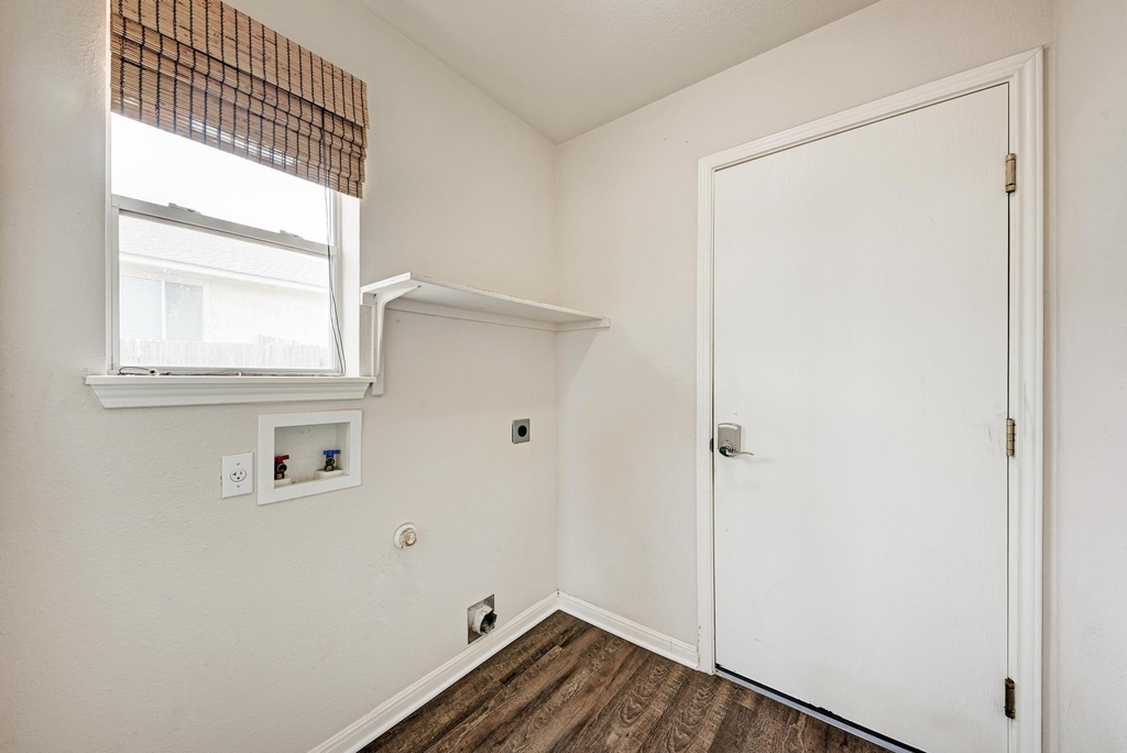 903 Estate Dr - Photo 31