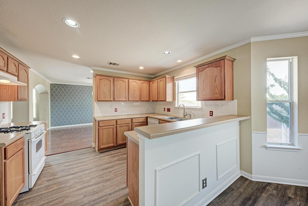 903 Estate Dr - Photo 13