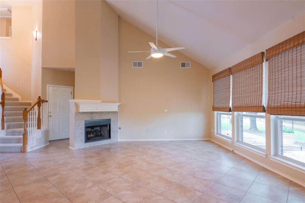 1106 Camden Cv - Photo 2
