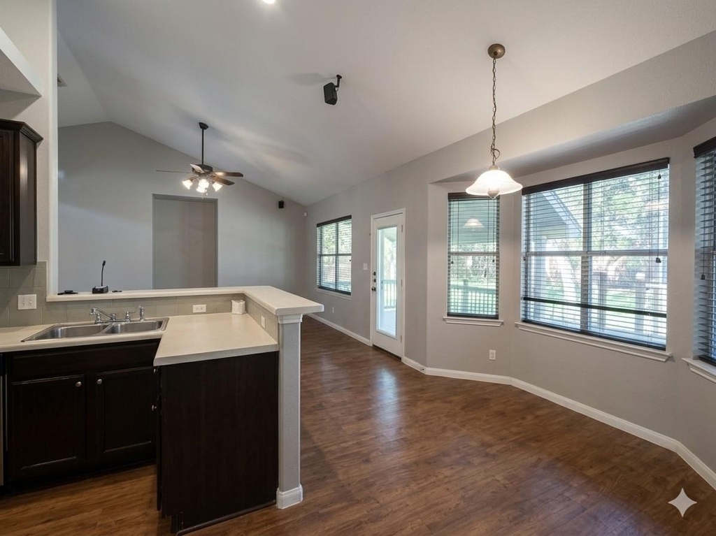 903 Oakwood Dr - Photo 6