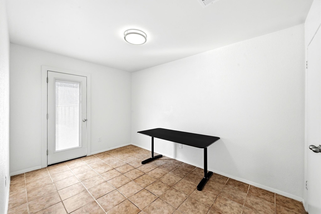 910 Bret Ln - Photo 20