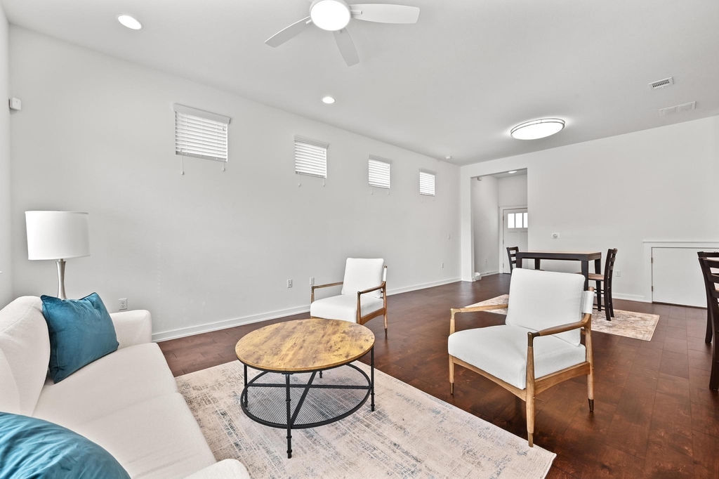 8901 Parker Ranch Cir - Photo 7