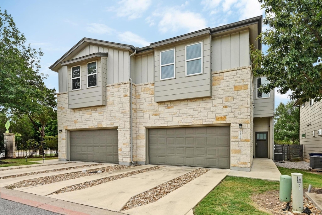 8901 Parker Ranch Cir - Photo 0