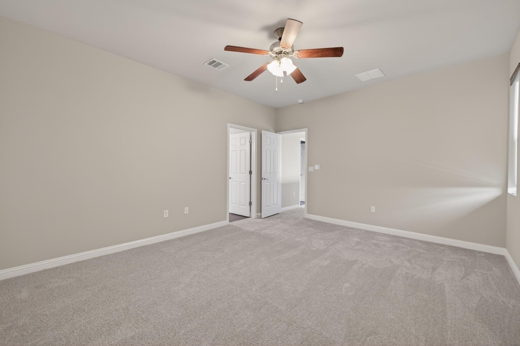 1501 Lawrence St - Photo 15