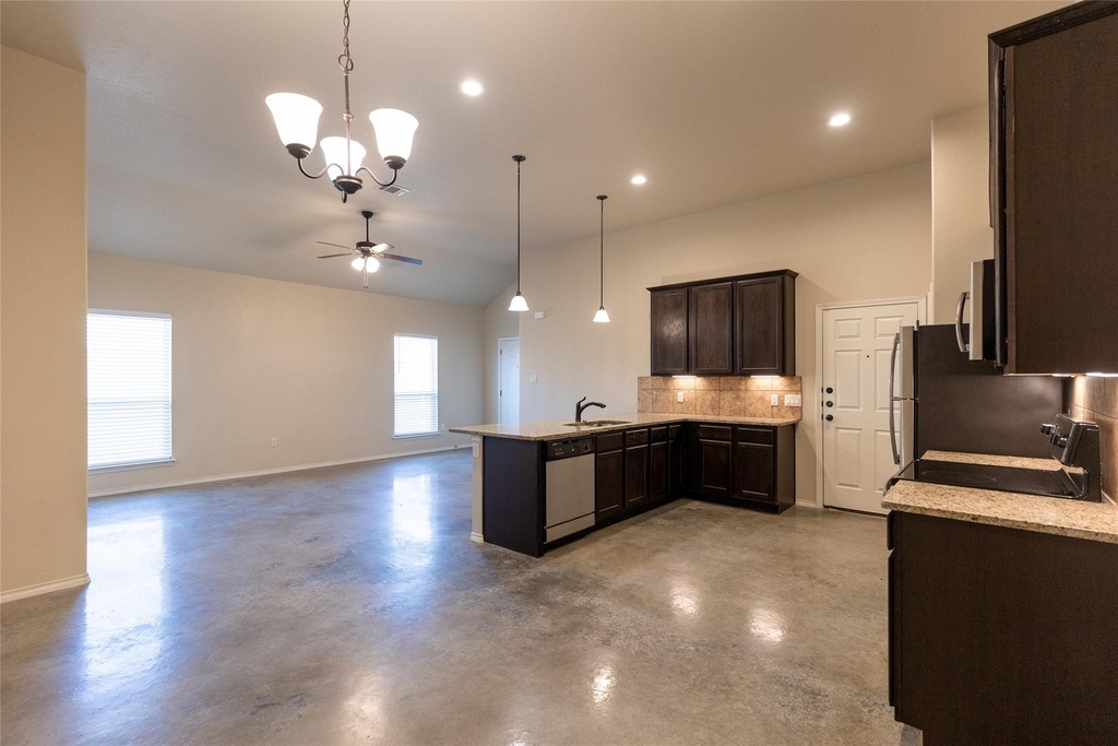 271 Joanne Loop Loop - Photo 2