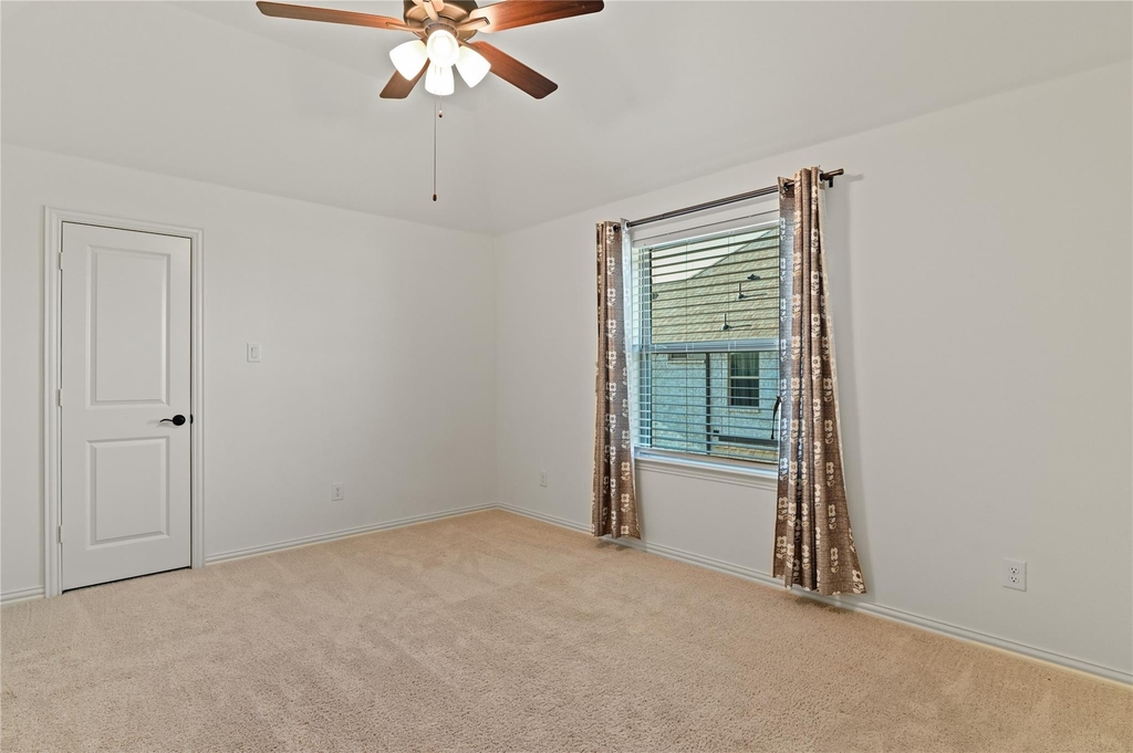 1611 Mcmaster Ln - Photo 12
