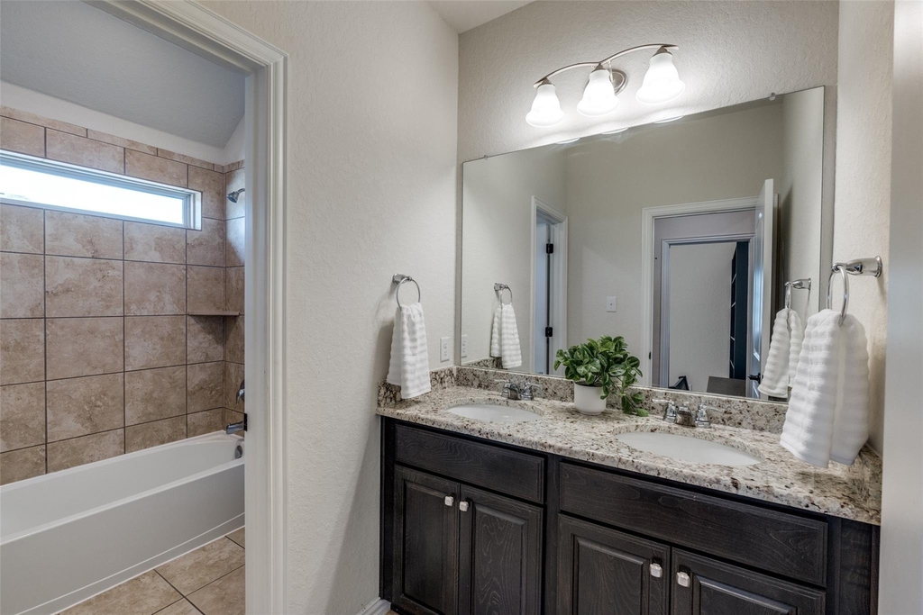 1624 Stone House Dr - Photo 14