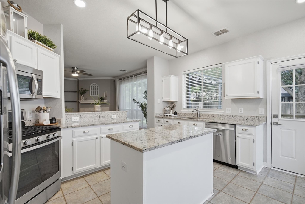 2903 Pioneer Way - Photo 10