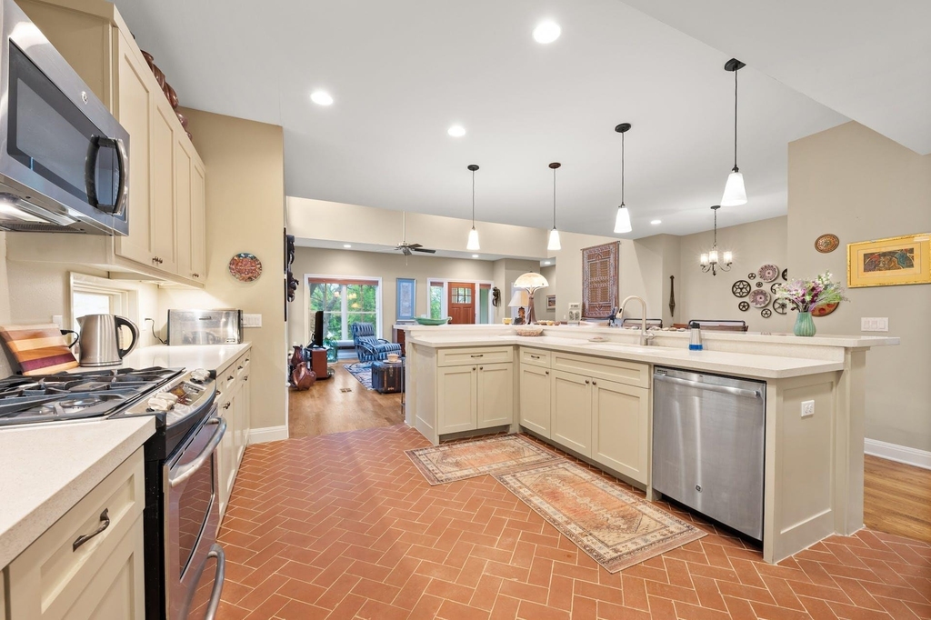 3822 Ridgelea Dr - Photo 7