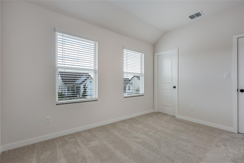 261 Crater Lake Dr - Photo 23
