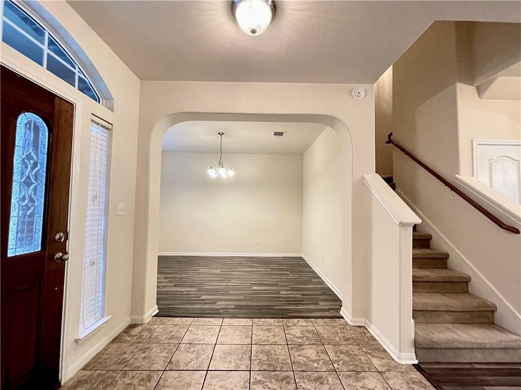 906 Mesquite Hollow Pl - Photo 6