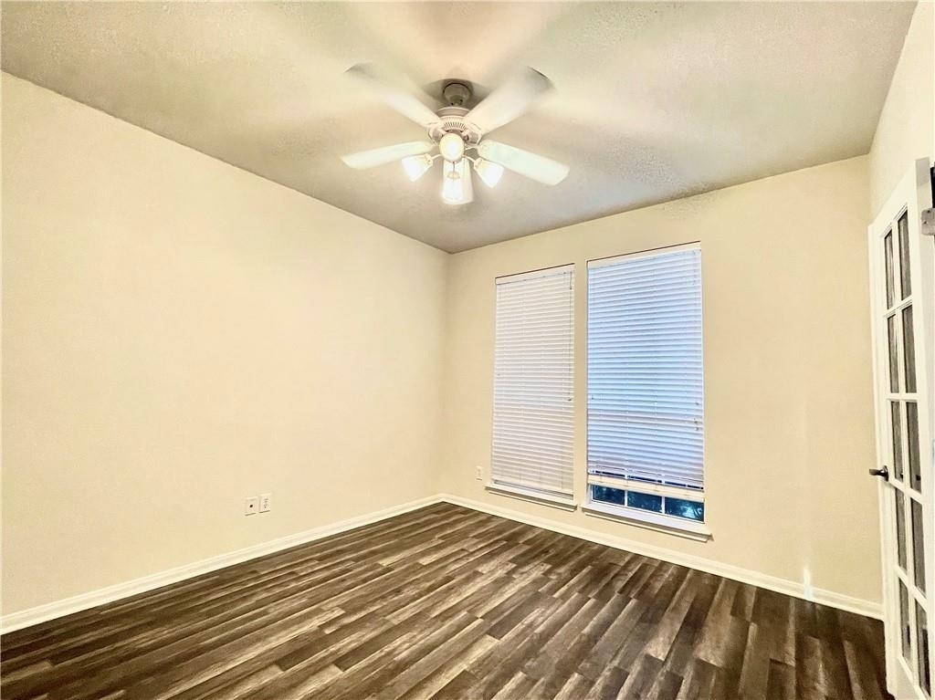 906 Mesquite Hollow Pl - Photo 9