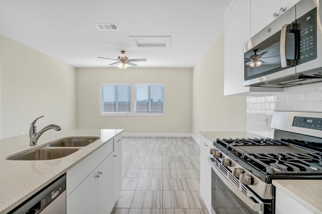 314 Alamar Knot Way - Photo 7