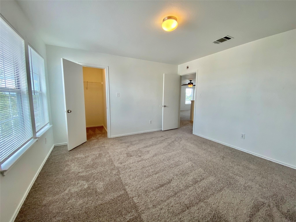 6608 Ferrystone Pass - Photo 11