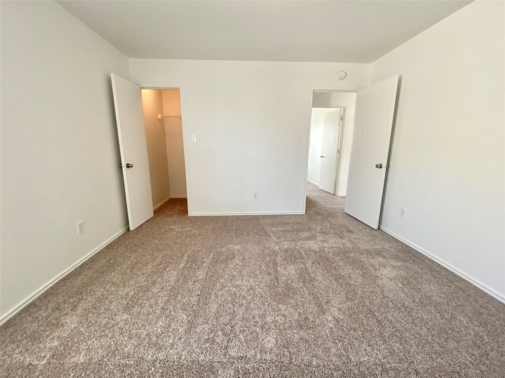 6608 Ferrystone Pass - Photo 8