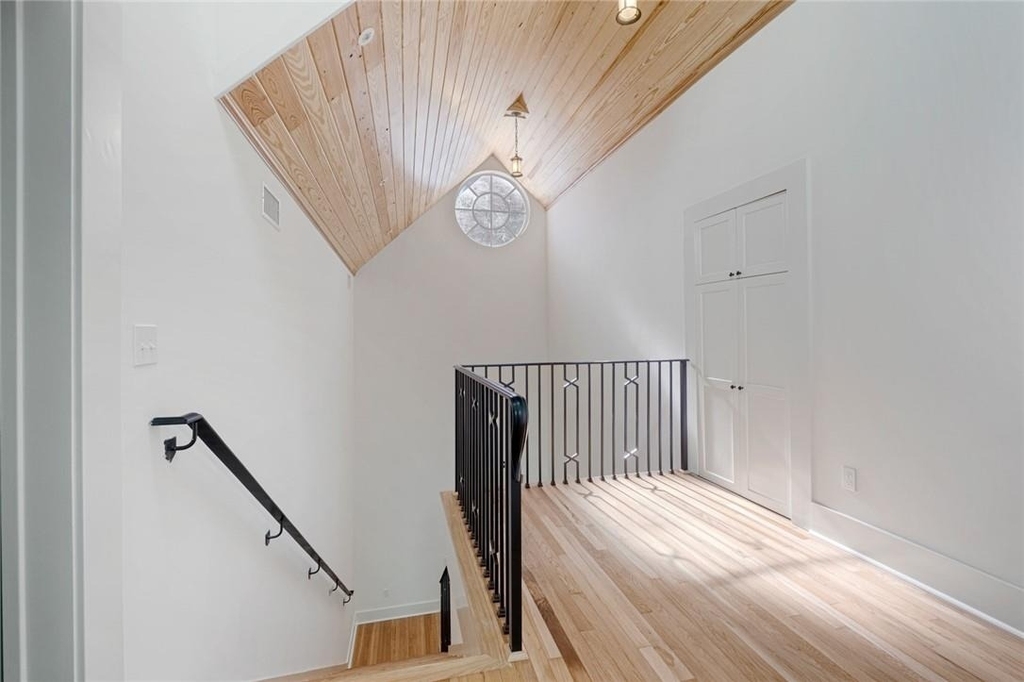 702 W Gibson St - Photo 31