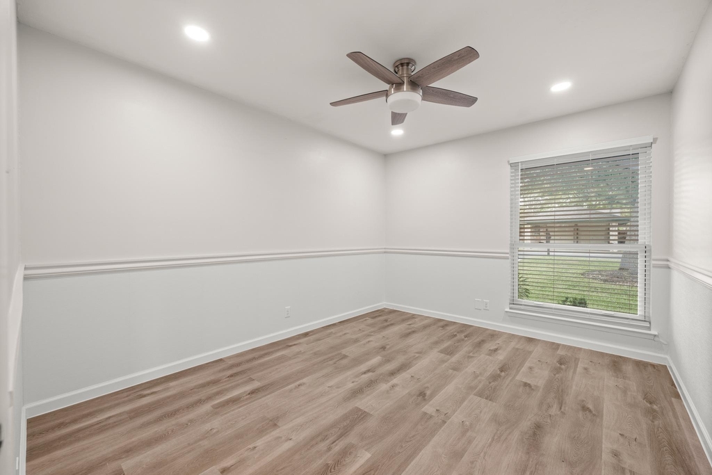 13307 Effingham St - Photo 17