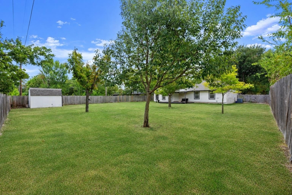 13307 Effingham St - Photo 20