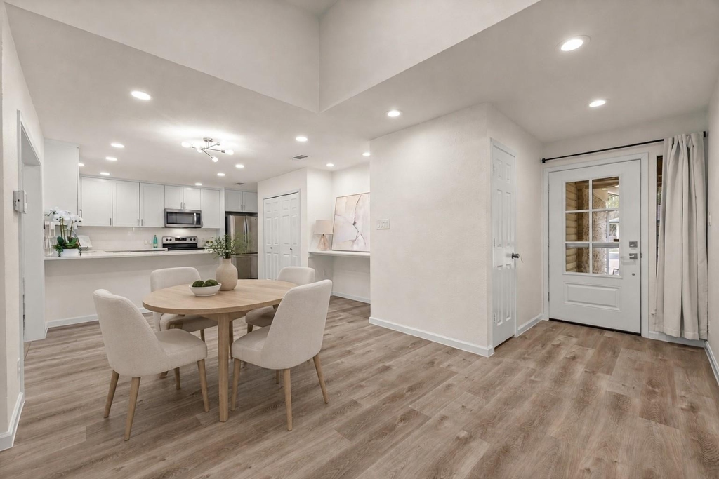 13307 Effingham St - Photo 4