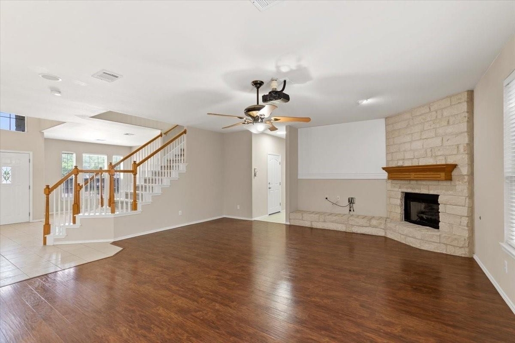 207 Colby Ln - Photo 12