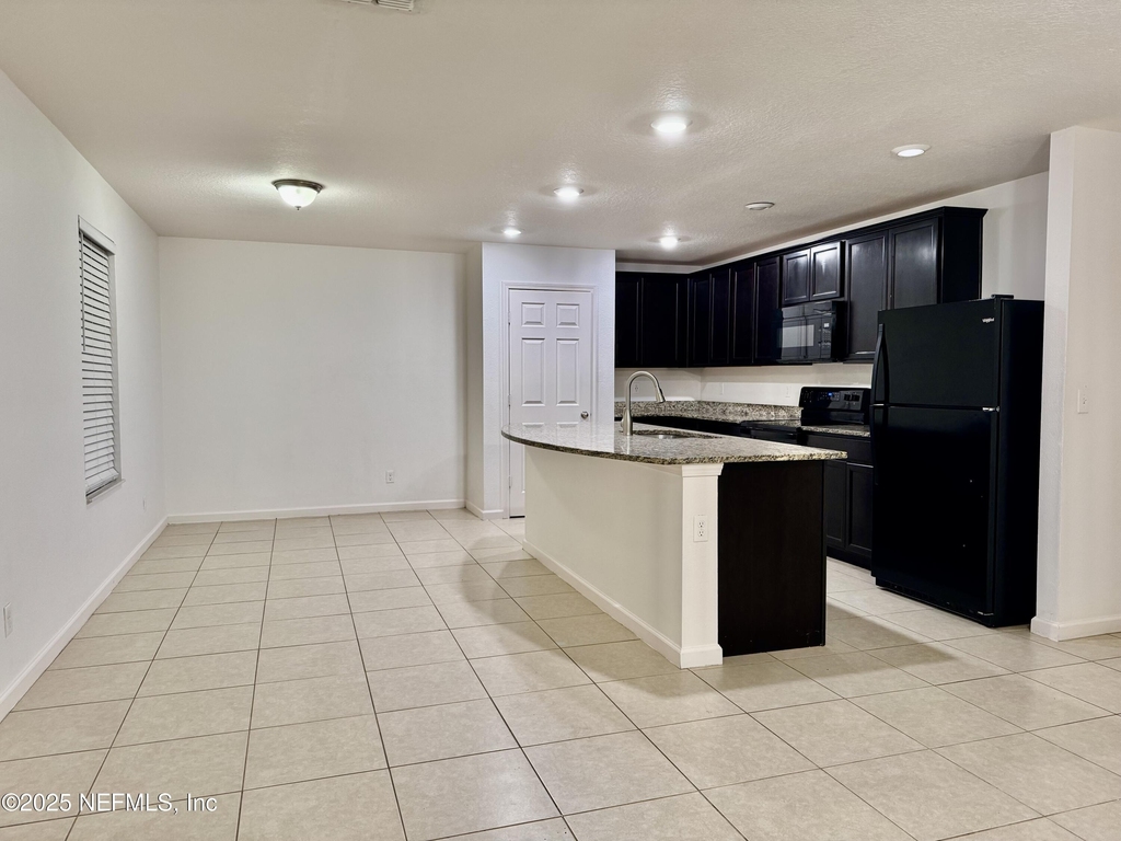 8709 Lake George Circle E - Photo 2