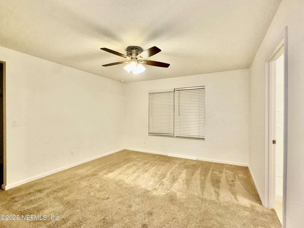 8709 Lake George Circle E - Photo 11