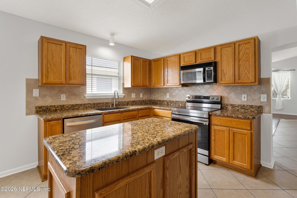 1410 Runes Court - Photo 7