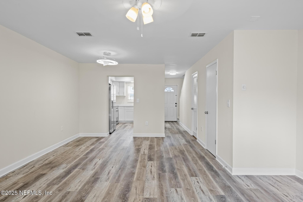 11359 Bedford Oaks Drive - Photo 12